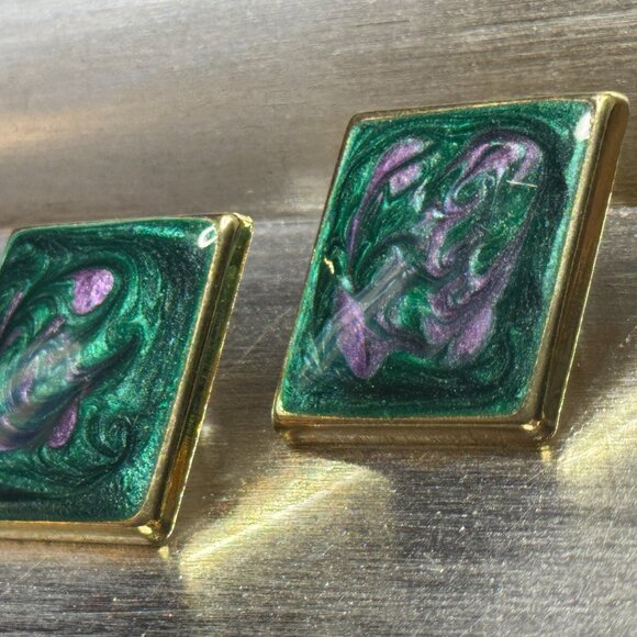 🎭 Dorothy’s Drama Swirl Earrings | Vintage Green & Purple Enamel | Pierced Post - Picture 3 of 3